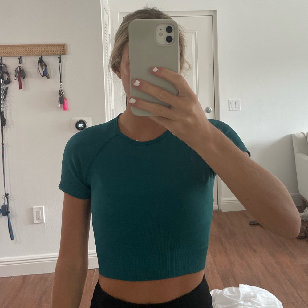 PRETTY LITTLE THING WORKOUT TOP
